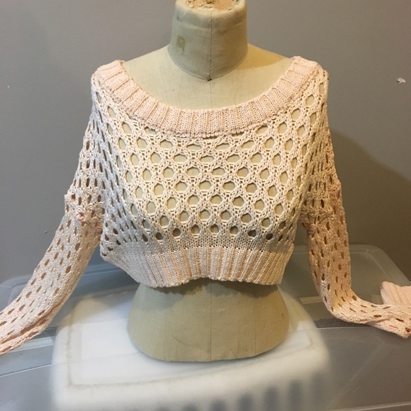 Crop top sweater from LF Stores - Picture 2 of 3